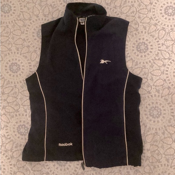 Rebook❤️‍🔥 (Australia) vest - Picture 1 of 10